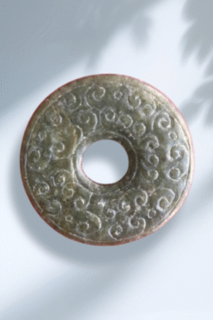 Spring and Autumn Period Cloud Pattern Green Jade Pendant
